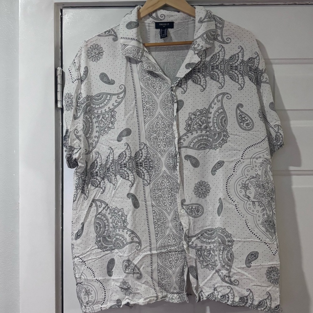 Forever 21 Men’s White Paisley Button Down Shirt Camp Collar Size 2XL
